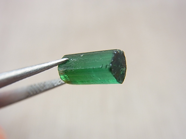 画像: ブラジル産グリーントルマリン柱状結晶 2.7カラット