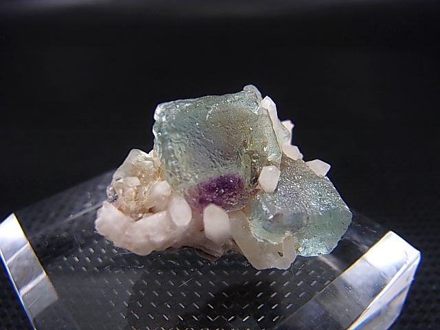 画像: ナミビア・エロンゴ産グリーンフローライトon水晶原石 7.2g