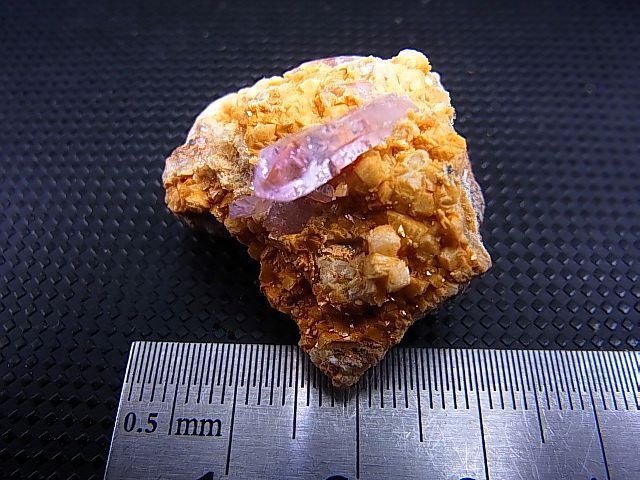 画像: イタリア・サルデーニャ島産エレスチャルアメジスト/ドロマイト原石 12.3g