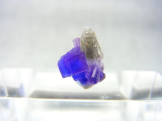 画像2: ドイツ・ザクセン州産フローライトonグリーン水晶 0.6g