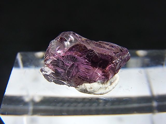 画像: ベトナムLuc Yen産パープルスピネル結晶原石 4.7カラット