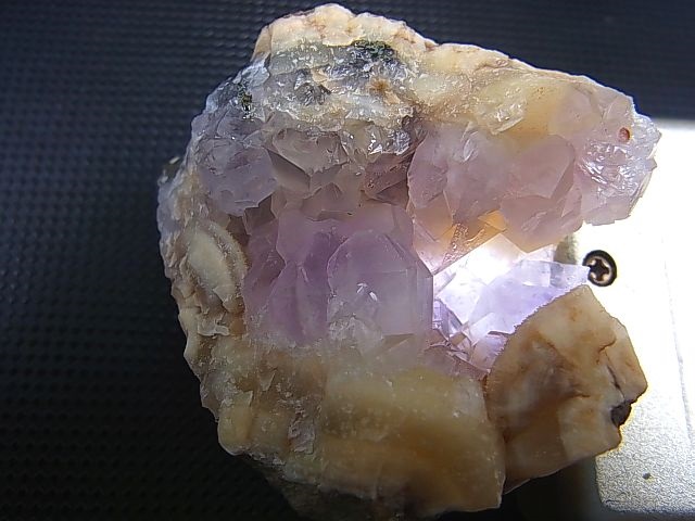 画像: ドイツ・ニーダーザクセン州産アメジスト原石 77.8g