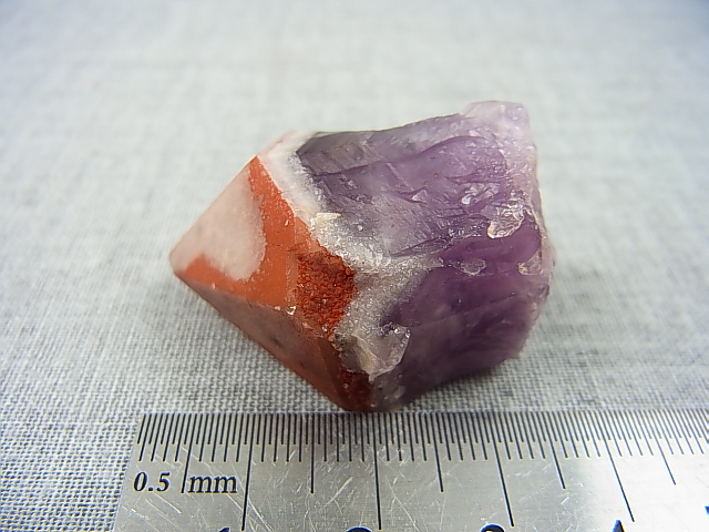 画像: ドイツ・ザクセン州産レッドキャップアメジスト原石 24.8g