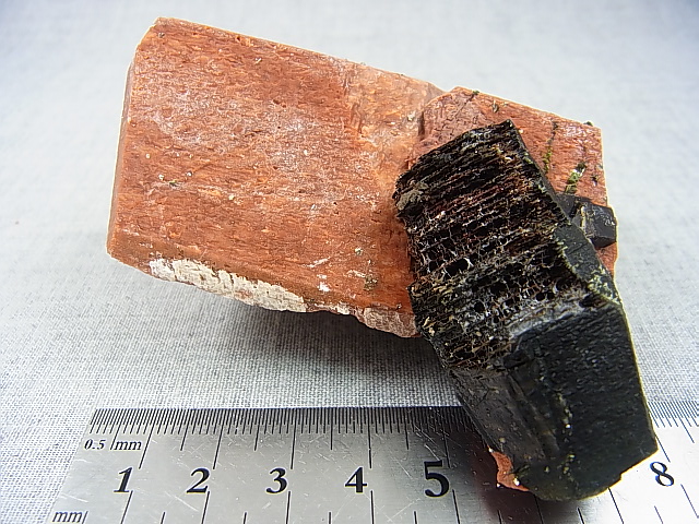 画像: フィンランド・コトカ産モリオン＆雲母（水晶の仮晶/マイクロクリン付き） 254.3g