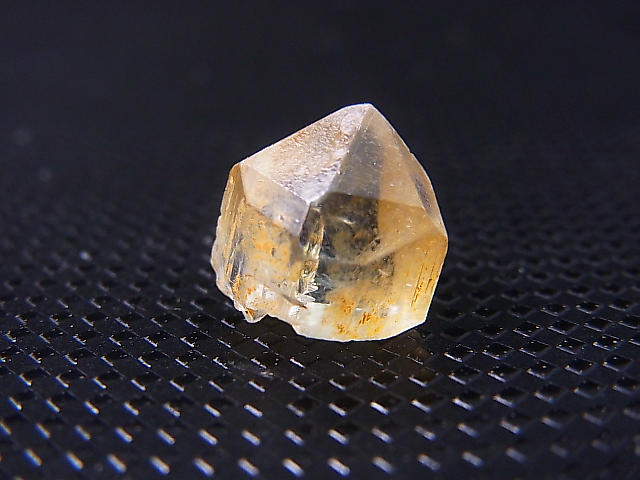 画像: フィンランド・コトカ産イエロートパーズ結晶 1.3g