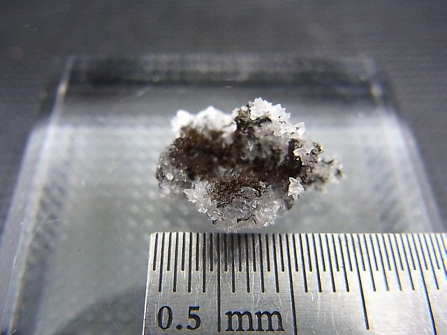 画像: ルーマニア産ブーランジェ鉱/水晶原石 0.4g