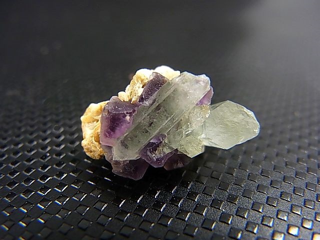 画像: ドイツ・ザクセン州産フローライトonグリーン水晶(シデライト共生) 1.6g