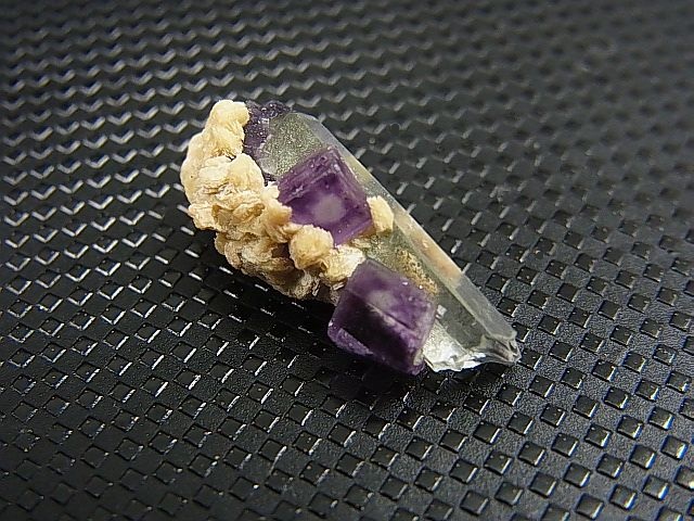 画像: ドイツ・ザクセン州産フローライトonグリーン水晶(シデライト共生) 1.5g