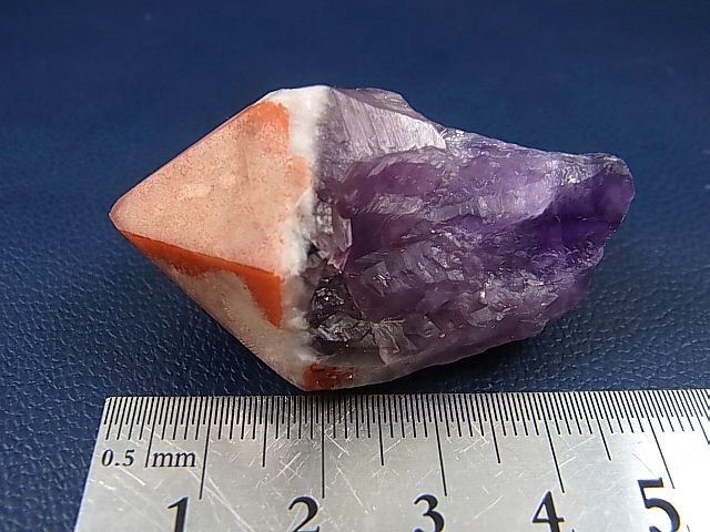 画像: ドイツ・ザクセン州産レッドキャップアメジスト原石 31.7g