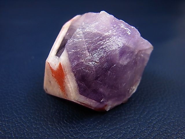 画像: ドイツ・ザクセン州産レッドキャップアメジスト原石 23.8g