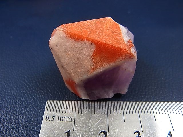 画像: ドイツ・ザクセン州産レッドキャップアメジスト原石 23.8g