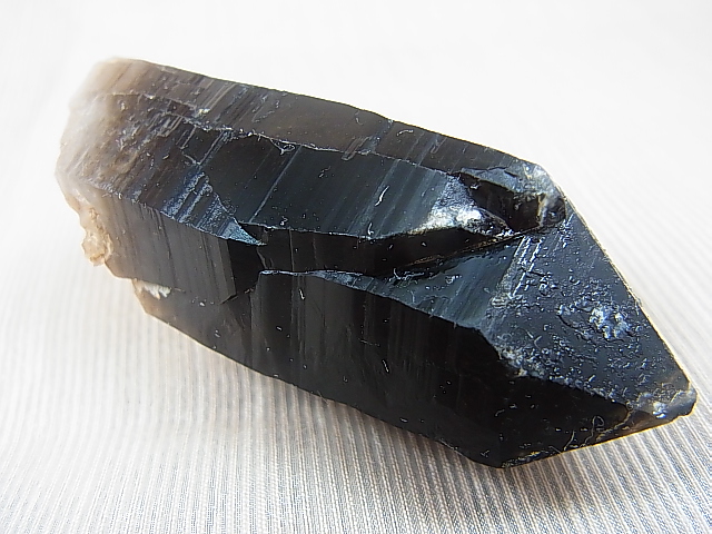 画像: ノルウェー産モリオン（ケアンゴーム）原石 77.7g