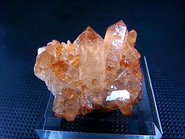 画像: スウェーデン産ヘマタイト（タンジェリン）水晶クラスター 20.4g