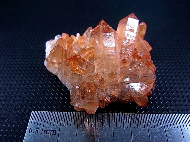 画像: スウェーデン産ヘマタイト（タンジェリン）水晶クラスター 20.4g