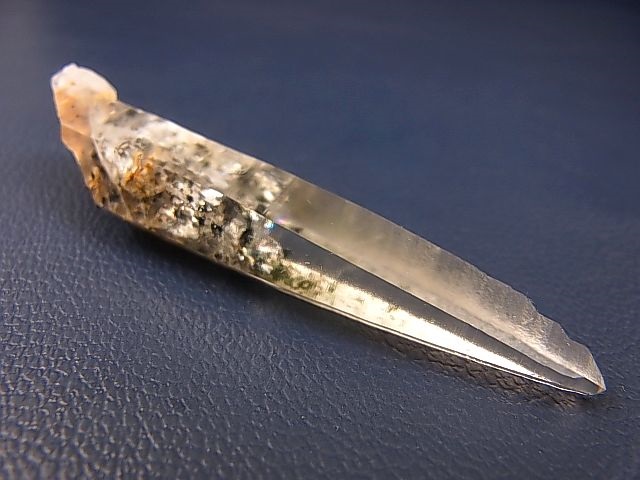 画像: 新産水晶：ガネーシュヒマール・ダーディン産ミックスインクルージョン/レーザー型水晶 9.5g