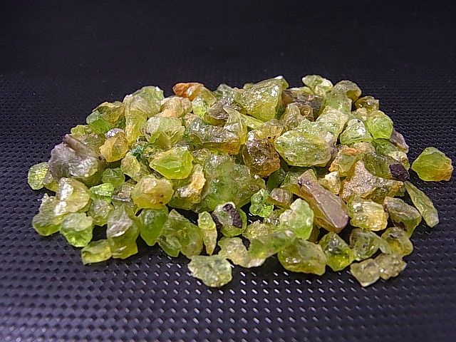 画像: ベトナム・ザライ産ペリドット原石 トータル 50g