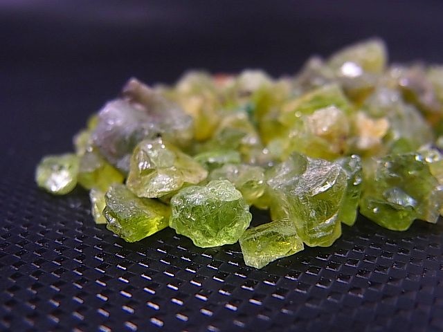 画像: ベトナム・ザライ産ペリドット原石 トータル 50g