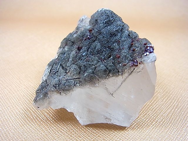 画像: ブラジル・イティンガ産水晶原石（ショール/.ジェムソナイト/レインボーガーネット付き） 96.9g