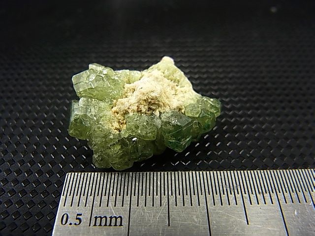 画像: マダガスカル産デマントイドガーネット原石 4.0g