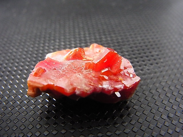 画像: モロッコ産バナジナイト原石 8.0g