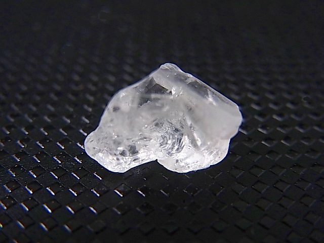 画像1: マダガスカル産フェナカイト原石 3.9カラット