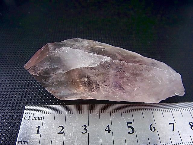画像: ブラジル・コルデイロス産アメジスタドーラダ/蛍光ファントムアメジスト（錐面研磨） 64.5g