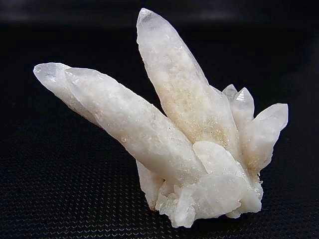 画像: 福島県南会津郡産紫水晶(アメジスト)ポイント（連晶） 65.5g