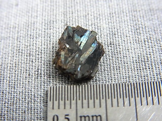 画像: グリーンランド産ヌーマイト研磨スライス 0.5g