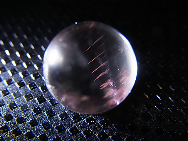 画像: マダガスカル産ピンクエンジェルラダー水晶丸玉 10.5mm
