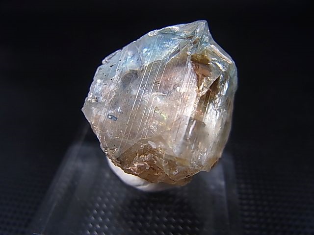 画像: フィンランド・コトカ産ブルートパーズ結晶（ブラックトルマリン共生/レインボー入り） 25.9g