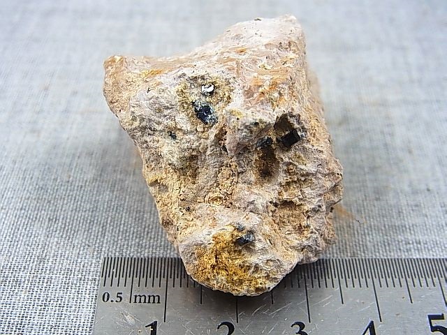 画像: 鹿児島産オオスミライト（大隅石） 41.3g