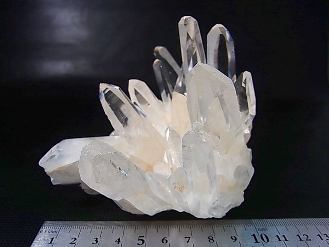画像: キャビネットサイズ：ベトナム・ムーカンチャイ水晶「トゥーレ・レムリアンシード」クラスター（レムリアンレッジ） 511.7g