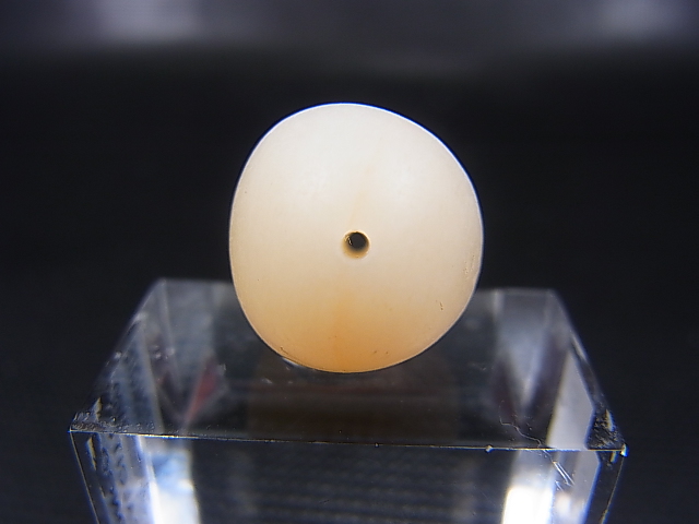 画像1: 和田玉（ホータンぎょく）「羊脂白玉」オリジナルビーズ 約18×15×14mm