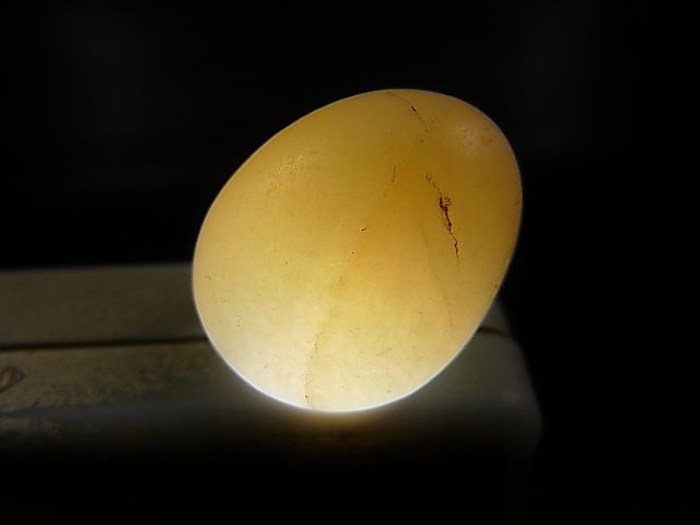 画像: 和田玉（ホータンぎょく）「羊脂白玉」オリジナルビーズ 約18×15×14mm