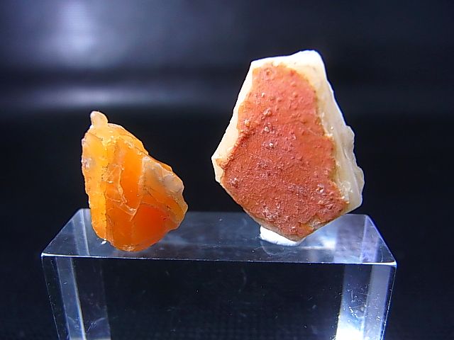 画像: Hokkaidoite北海道然別湖産蛍光オパール原石 2点セット トータル 2.9g