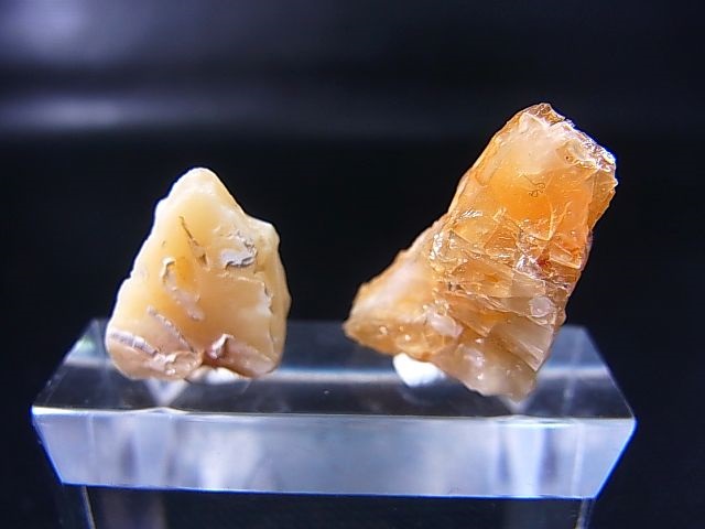 画像: Hokkaidoite北海道然別湖産蛍光オパール原石 2点セット トータル 2.6g