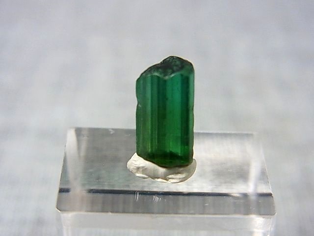 画像: ブラジル産グリーントルマリン柱状結晶 1.8カラット