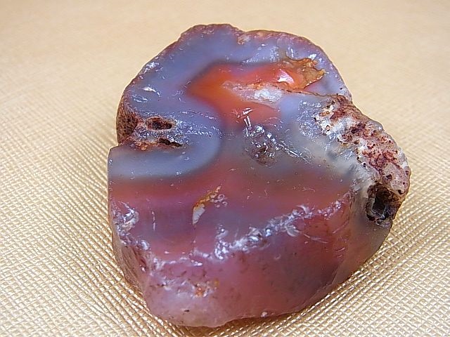 画像: 四川省塩源産イェンユエン・アゲート原石 74.7g