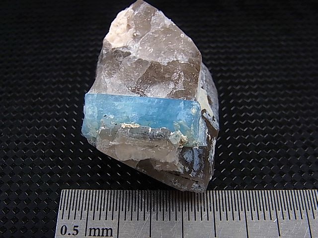 画像: ベトナム・タインホア産アクアマリン付き水晶 13.9g