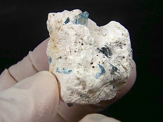 画像1: ベトナム・タインホア産アクアマリン付きカオリナイト 17.8g