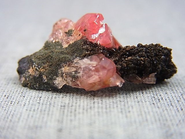 画像: メキシコ・チワワ産ロードクロサイト原石 2.9g