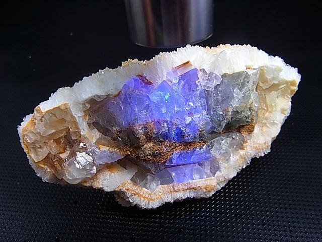 画像: ベトナム産八面体グリーンフローライト原石（ドゥルージ水晶皮膜） 204.7g
