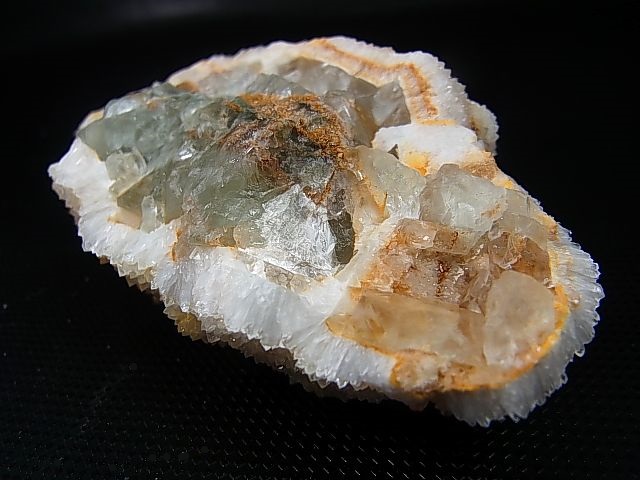 画像: ベトナム産八面体グリーンフローライト原石（ドゥルージ水晶皮膜） 204.7g