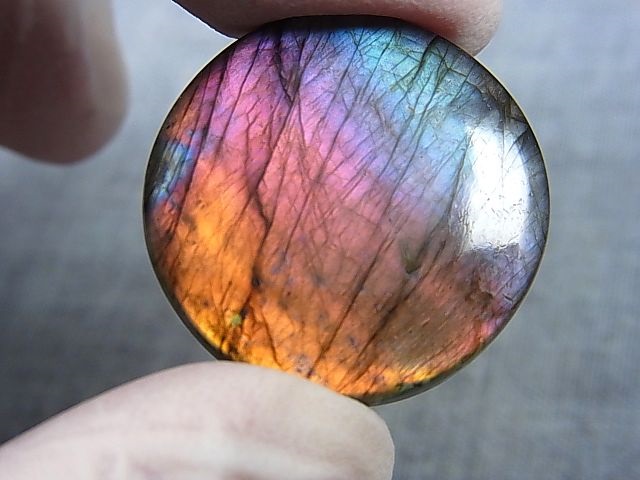 画像1: レアカラー：ピンク/パープル/ブルーシラーラブラドライト研磨タンブル 6.8g