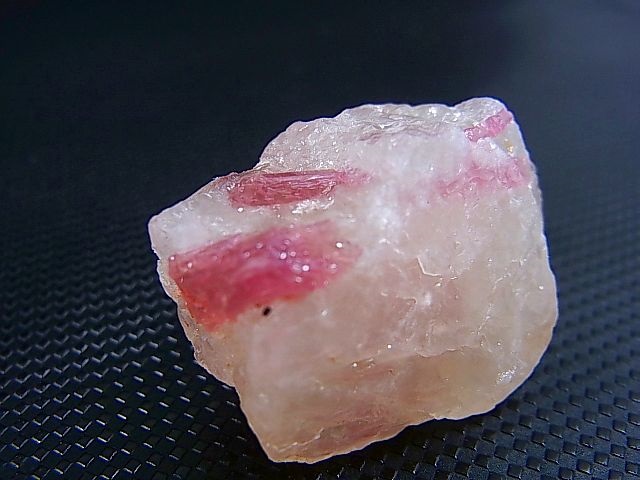 画像: アフガニスタン産ピンクトルマリン/水晶/レピドライト原石 19.6g