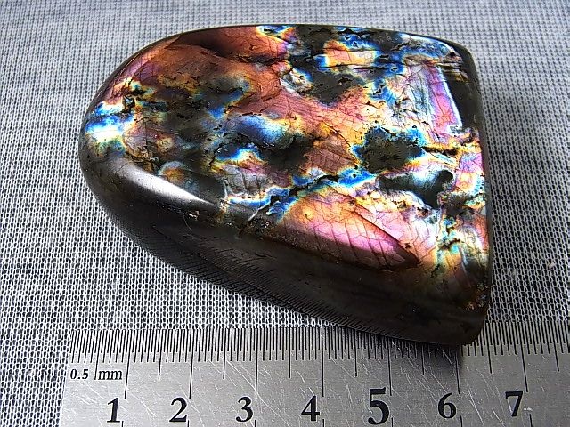画像: マダガスカル産ラブラドライト研磨原石（パープルピンク/ブルーマトリクス） 130.9g