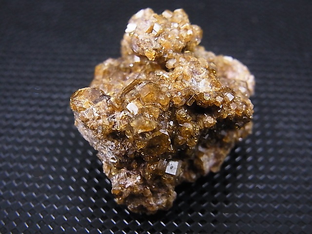 画像: ノルウェー産ヴェスヴィアナイト原石 15.7g