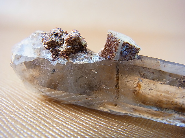 画像: マラウイ・マロサ産レーザーポイント水晶（エジリン/ジルコン共生） 19.2g