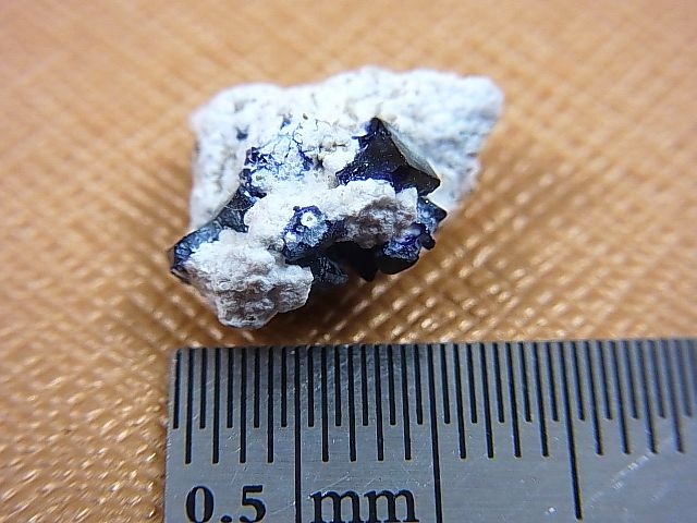画像: 布賀鉱山産逸見石＆千代子石 0.7g