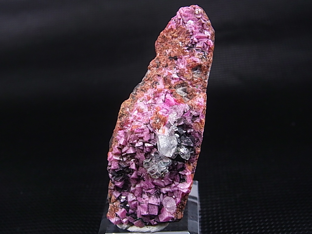 画像: コンゴ産ピンクコバルトカルサイト原石（水晶共生） 24.2g
